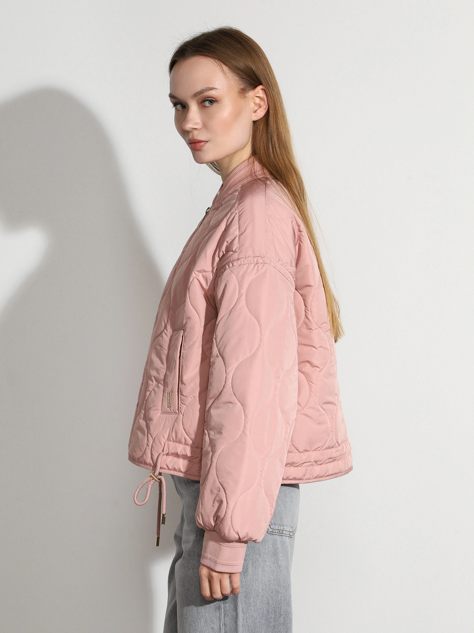 Куртка укороченная розового цвета свободного кроя